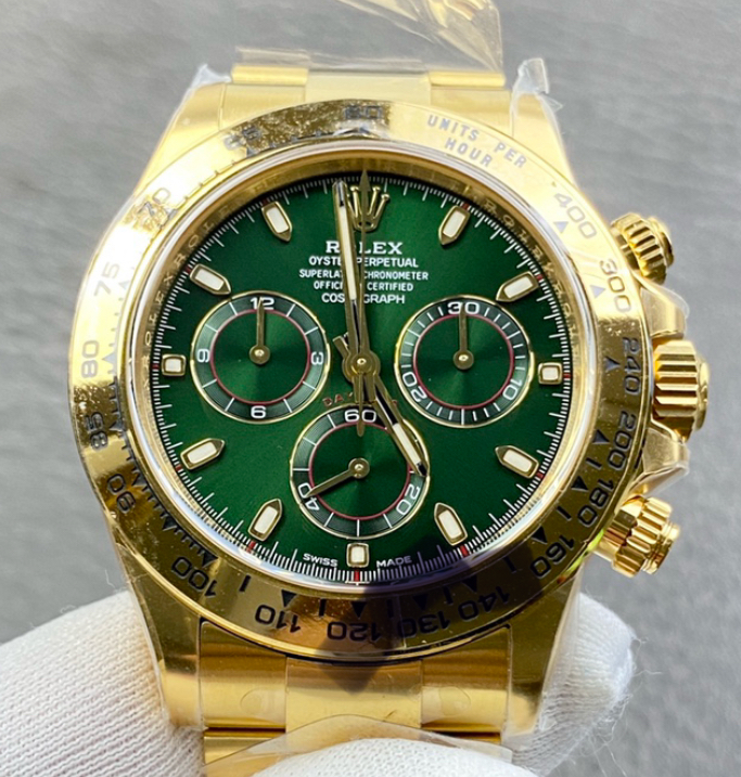 Customer with Rolex replica in Wan Chai